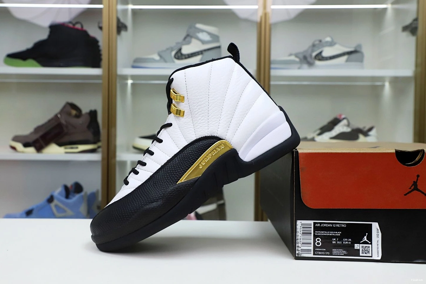 AIR RETRO 12 'ROYALTY' JORDAN 0915
